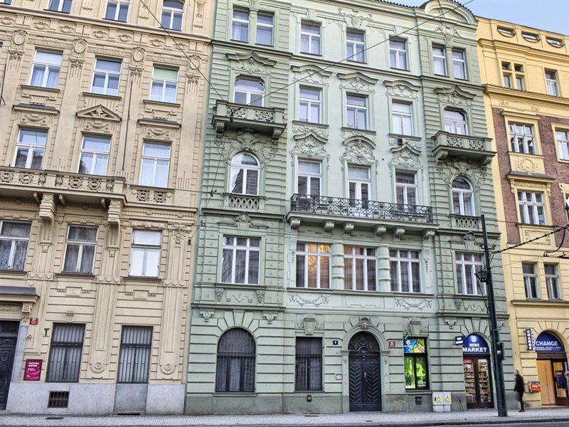 Krizovnicka Apartment Prag Exteriör bild